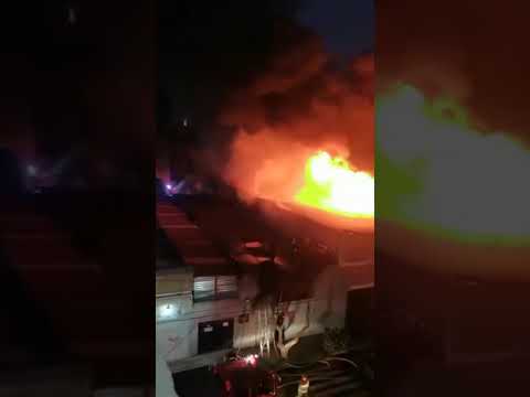 Fuerte incendio en Benito Juárez CDMX