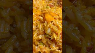 Smoky Nigerian jollof rice 🔥 SUBSCRIBE #food #cooking #recipe #nigeria #africa #rice #jollof of