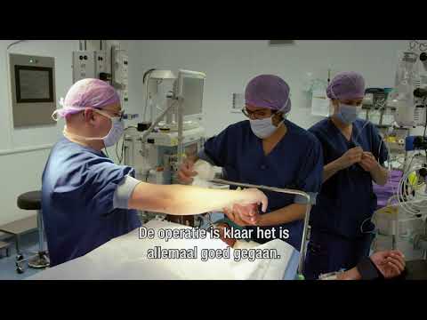 Video: De Bekende Britse Chirurg Geeft Toe Dat Hij De Levers Van 2 Patiënten Heeft Geparafeerd