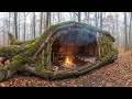 Building a Secret Shelter in the deep Hollow. Hidden Cave. Bushcraft, Survival