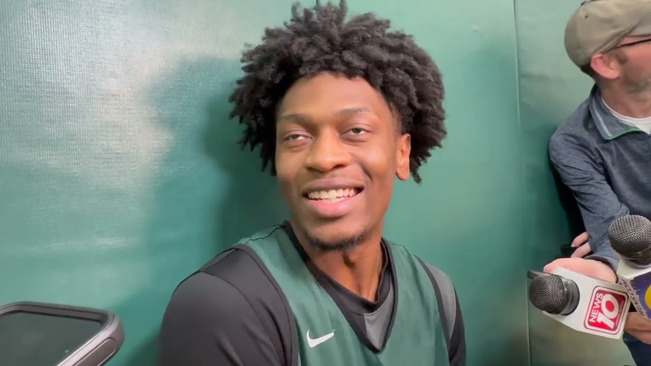 Защитник команды «Мичиган Стэйт» Трей Форт | Организует сбор продуктов питания в Лансинге | Баске...