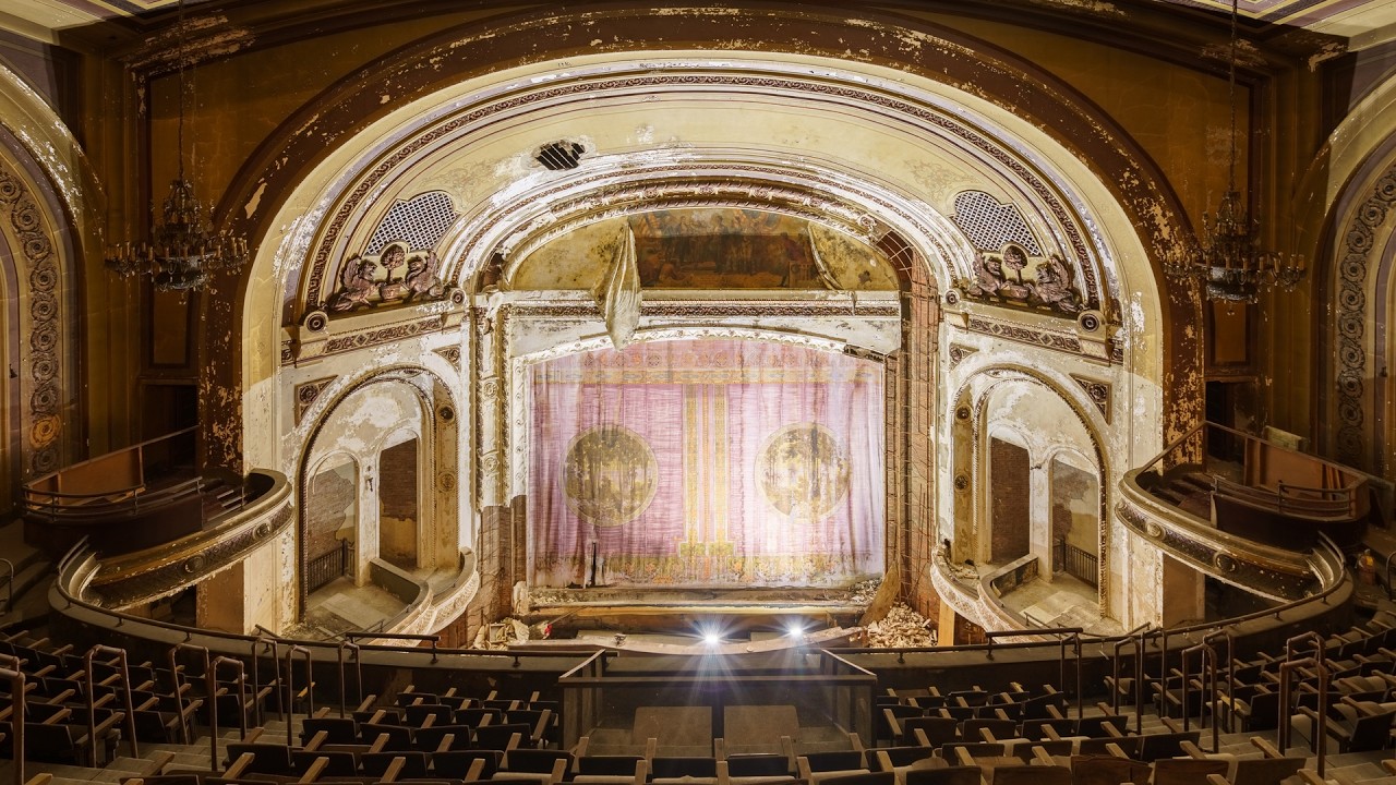 Exploring an Abandoned 100 Year Old Theater - Beautiful Ornate Architecture