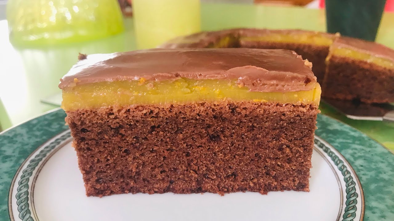 Cake moelleux orange et chocolat. Crème tonimalt . Smoothie