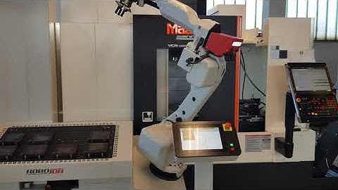 Mazak VCN530C + RoboJob Mill Assist Ei