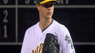 4/6/15: Sonny Gray takes no-hitter into 8th