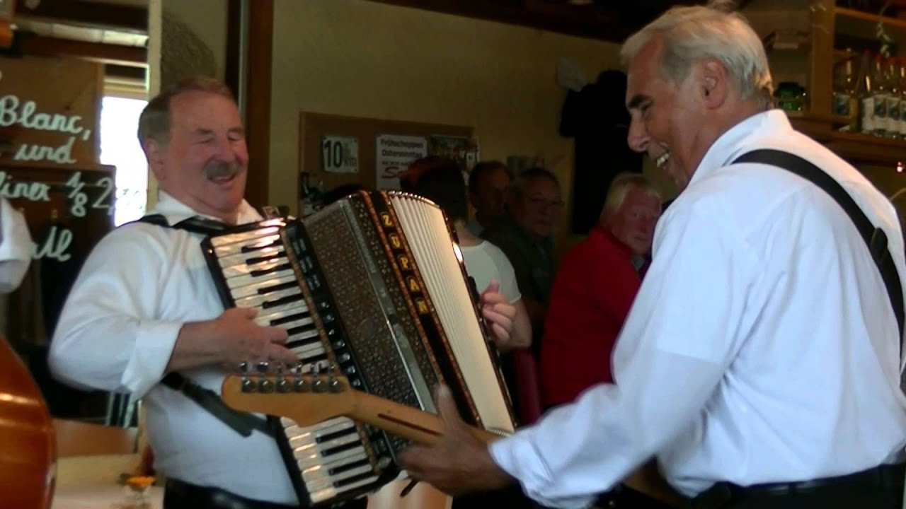 Frühschoppen am Ostersonntag mit dem Trio 1