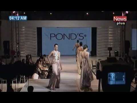 Pakistani Models Catwalk For Ponds Fashion Show