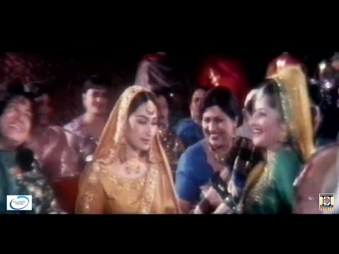 BANO HAMARI ANMOL - SAHIBA & REEMA - FILM CHOR MACHAYE SHOR