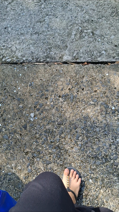 Jalan pagi sambil berjemur