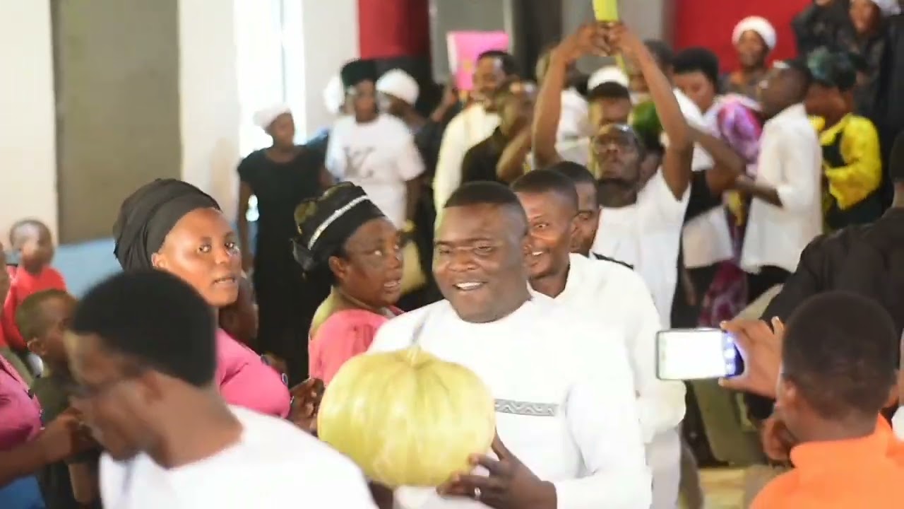 Icyubahiro ni cy'Imana by Nehilot Choir Adepr Galilaya Official 