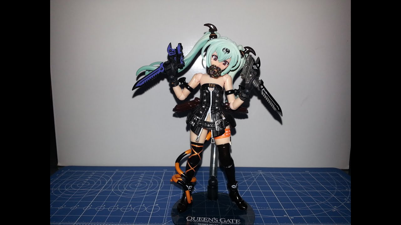 Revoltech - Queen