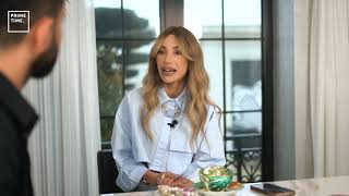 Röya Ayxan Aygün Kazımovaya Gül Göndərib