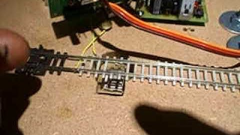 Servo operated uncoupler