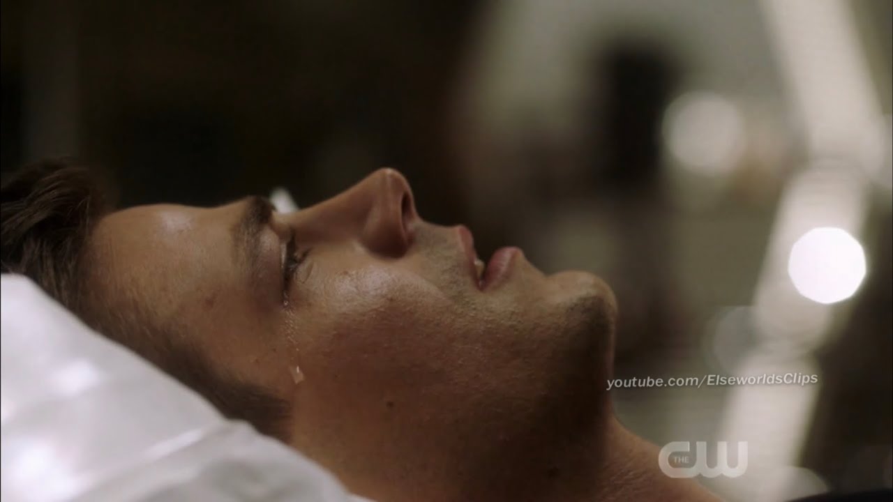 The Flash 6x2 Barry Explains What He Saw