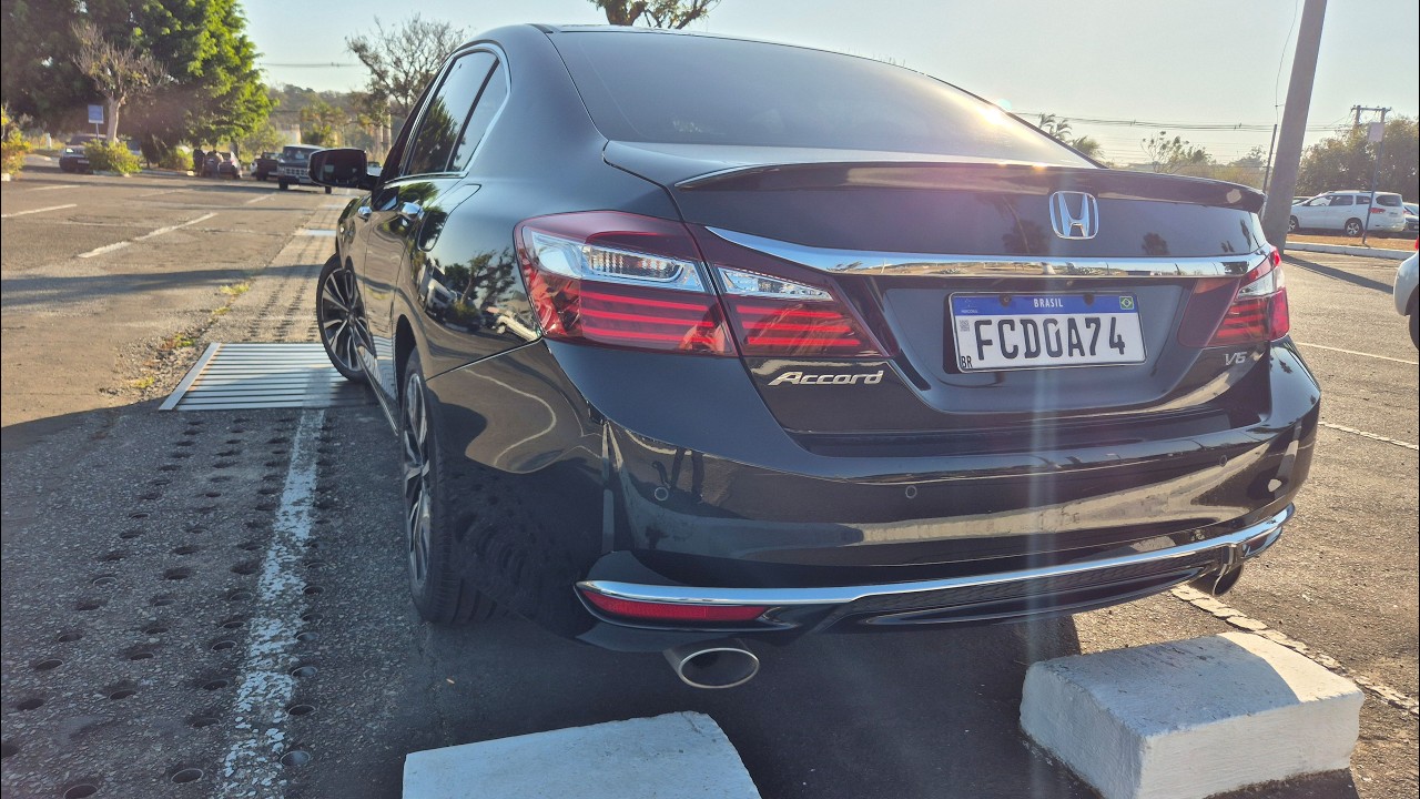 Honda Accord V6 2017 - Análise