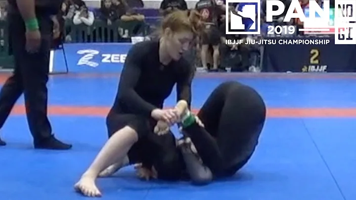 Laurah Hallock VS Amanda Alequin / Pan NoGi Champi...