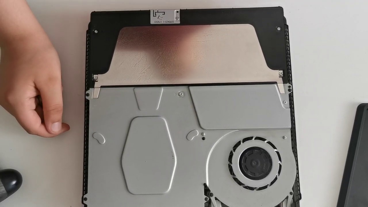 Comment nettoyer PS4 slim/pro de la poussière#ps4 - YouTube