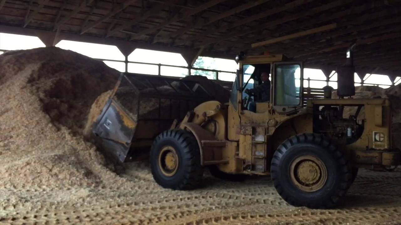 Denbow loaded with horse bedding for delivery to horse farm