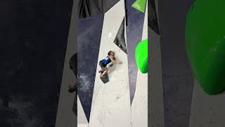 Thumbnail for Zélia Avezou 🇫🇷 flashes the first finals Boulder #shorts