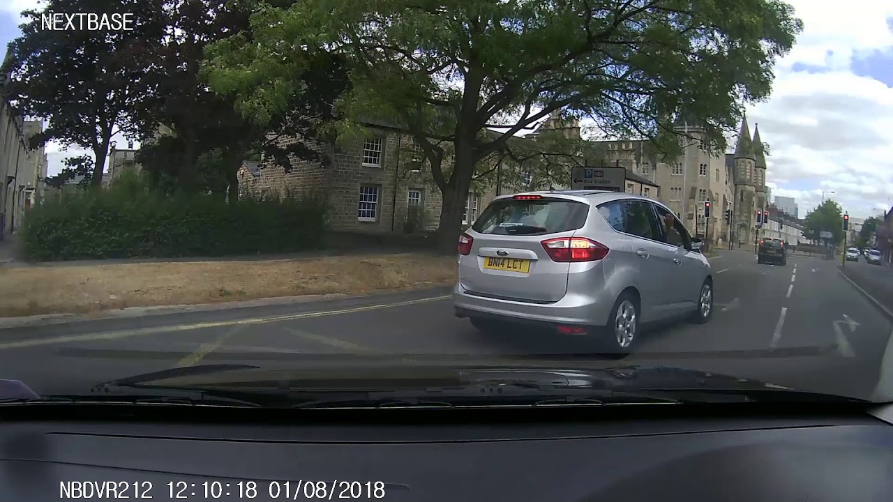Red light runner in swindon caught on dashcam. - YouTube