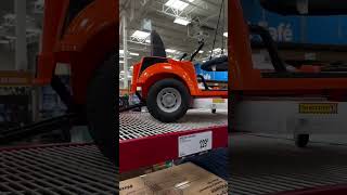 A kids zero turn mower riding toy isn’t something I thought I’d be into, but HOW CUTE IS THIS!? 🤩