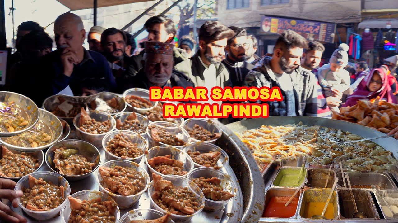 Most Famous Samosa of Rawalpindi With Eight Different Chatnies | Babar Samosa