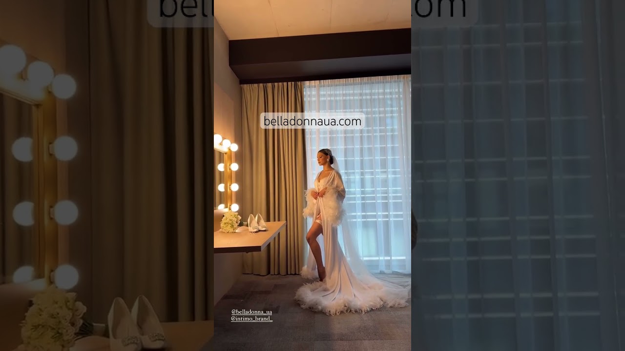 Bridal robe with feathers and train Handmade // belladonnaua.com 