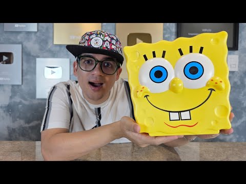 O QUE TEM DENTRO DA CABEÇA GIGANTE DO BOB ESPONJA?