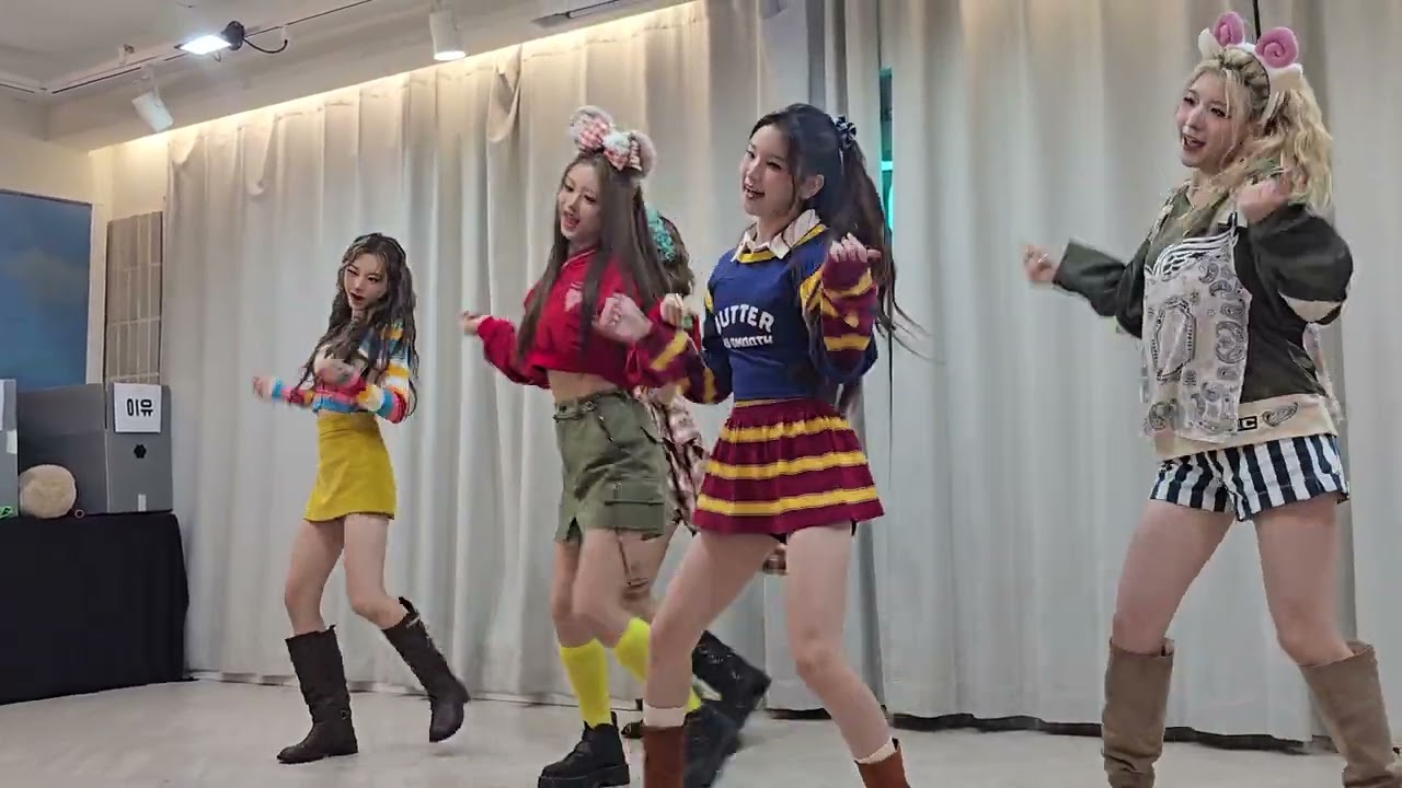 251019 HITGS (힛지스) Happy 무대 The 1st Mini Album 대면 팬사인회 신촌에버라인