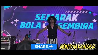 /rif - CINTA ADALAH. live at lapangan TVRI JAKARTA