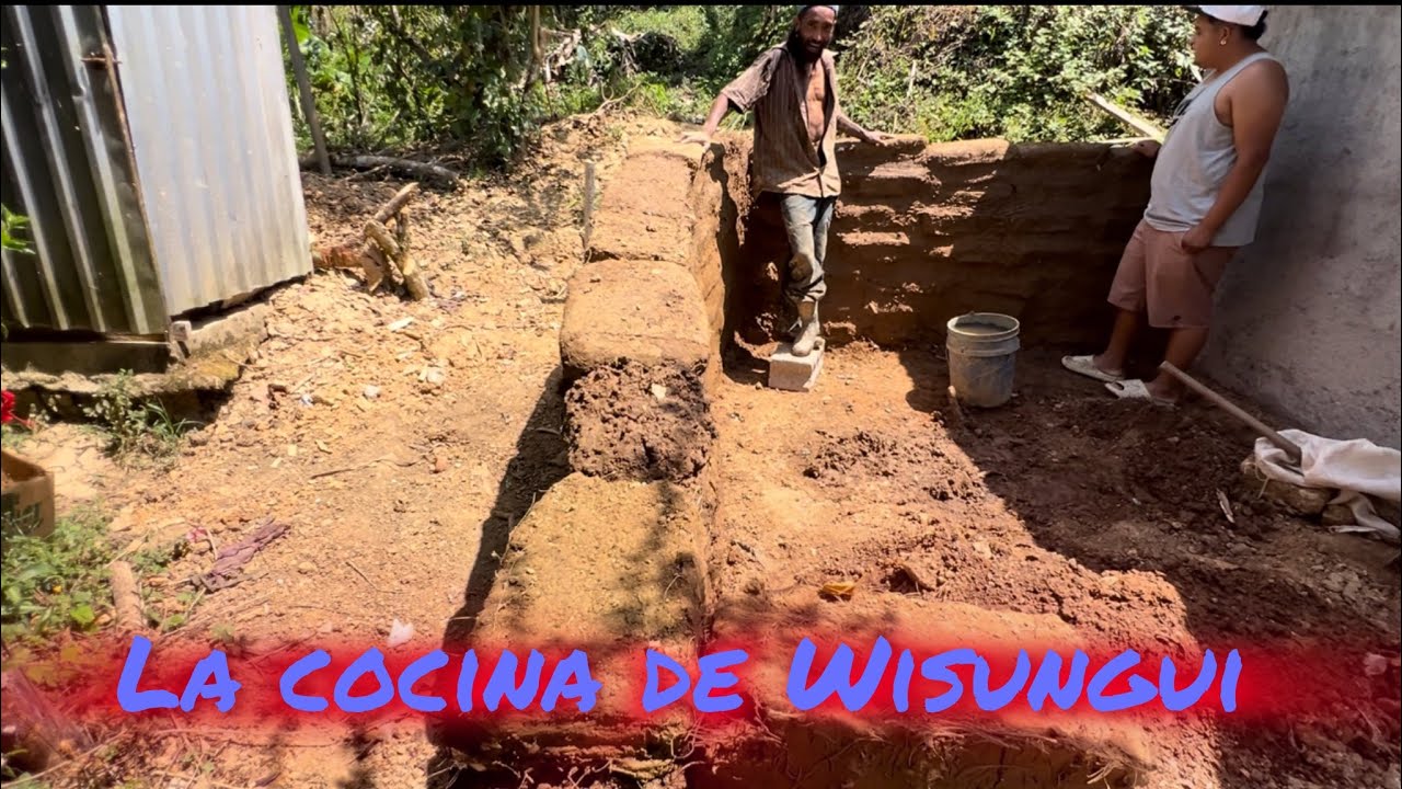 Wisungui de albañil, haciendo la cocina