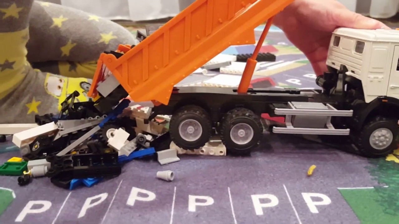Lego полицейский камаз