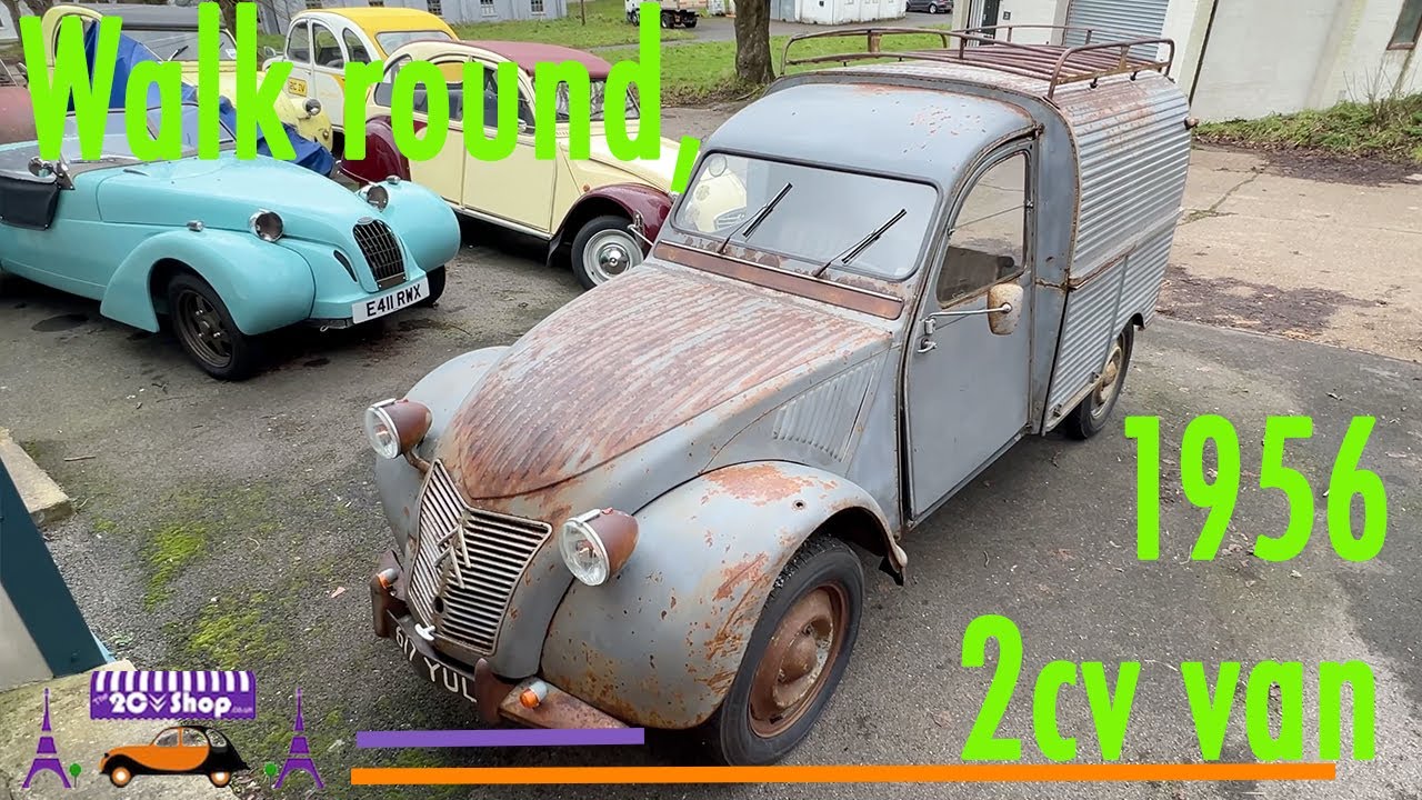 Фургон Citroen 2cv 1956 года выпуска, отличающийся от других.