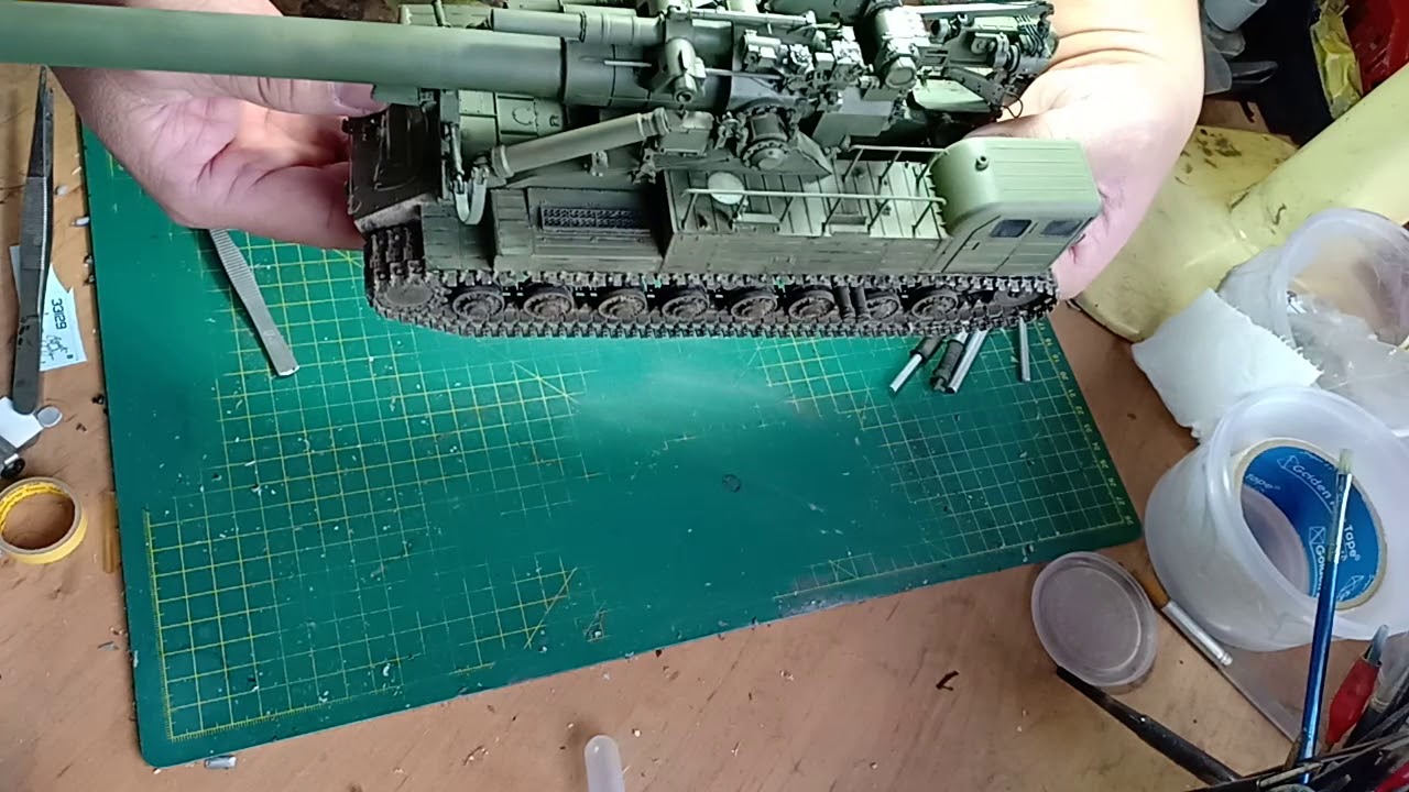 Guide for assembly 1/35 Soviet 2A3 Kondensator 2P 406mm Self-Propelled  Howitzer model for shipping 