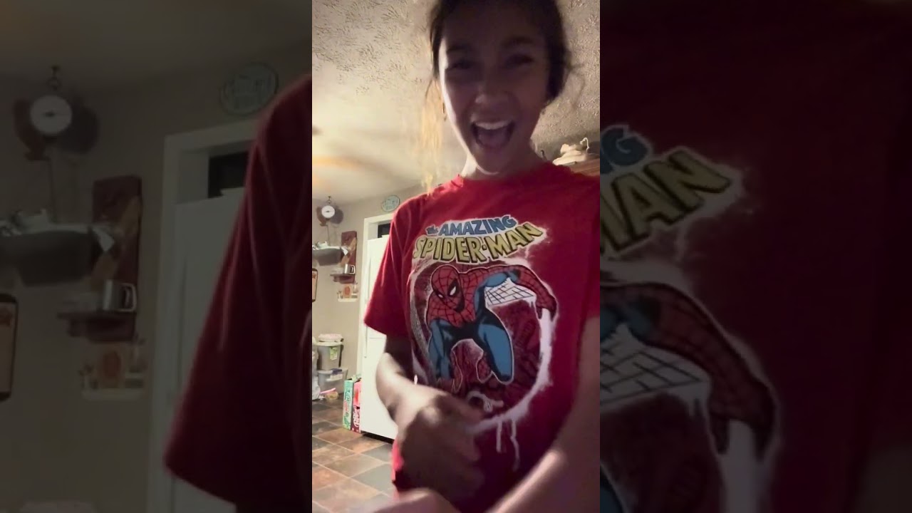 TRAMPOLINE SLEEPOVER (FEATURING BROOKLYN AND KELSEY) stopped editing towards the end so ignore that