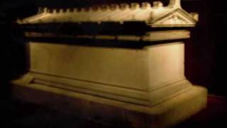 Arar Bulurmuydun Beni̇ Beni̇ Sahi̇psi̇z Mezar Olsaydim