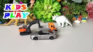 Hitachi Double Arm Working Machine Astaco Vs Nissan Gt-R Mercedes Benz Unimog Tomica Toy Car