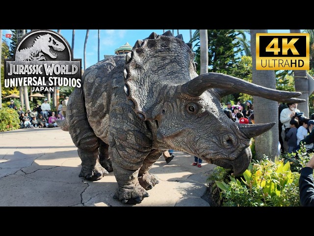 Jurassic World Triceratops Encounter Show at Universal Studios