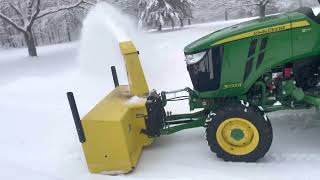 John Deere 3033R snowblower