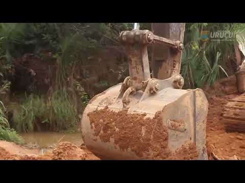 Progresso da construção do bueiro celular na Avenida Delano Coelho