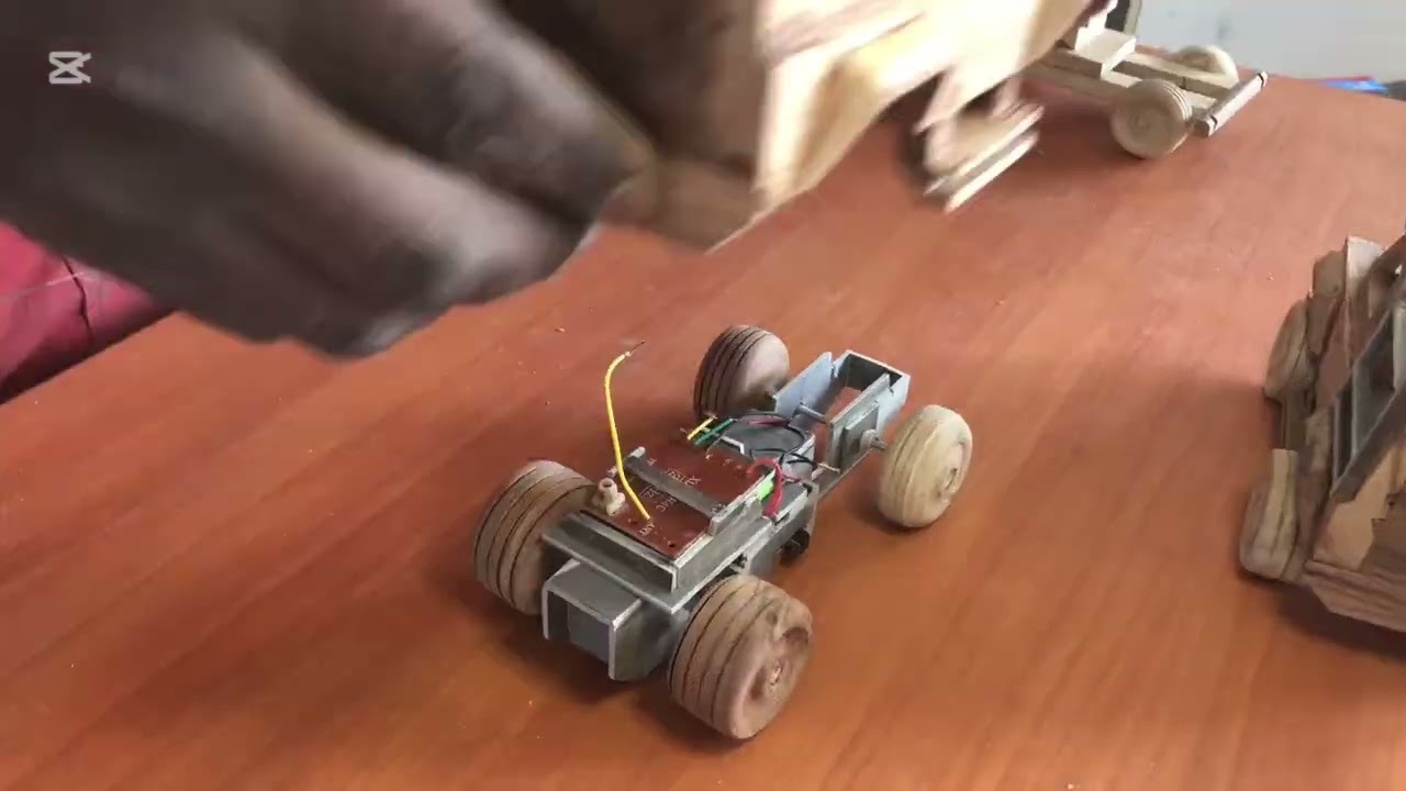 Motorized wooden Landrover defender 110