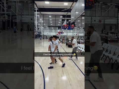They had to run the 4v5✌️🥀 #viral #fyp #funny #aau #basketball