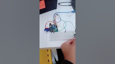 Potenciômetro controlando servo motor!!! #arduinos #shorts