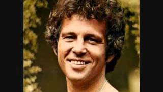 Video voorbeeld van "Bobby Vinton - Wooden Heart (1975)"