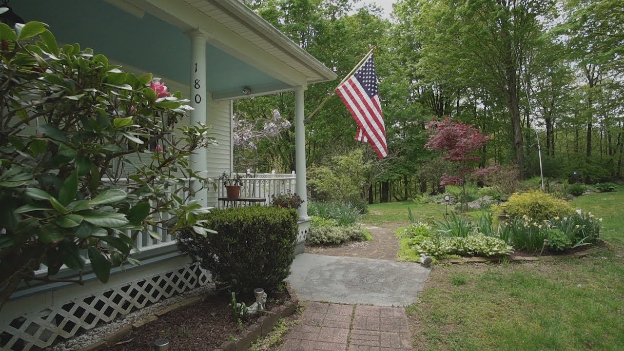 Linda Mayfield - 180 Donovan Rd, Naugatuck, CT