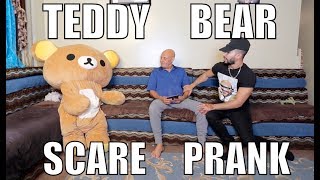 TEDDY BEAR SCARE PRANK ON MY DAD!! *hilarious*