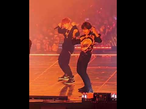 BTS V STAGE PERFORMANCE HIGHLIGHTS - KIM TAEHYUNG DANCE PERFORMANCE