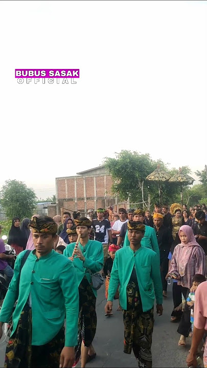 Acara nyongkolan pengantin sasak lombok. #shorts