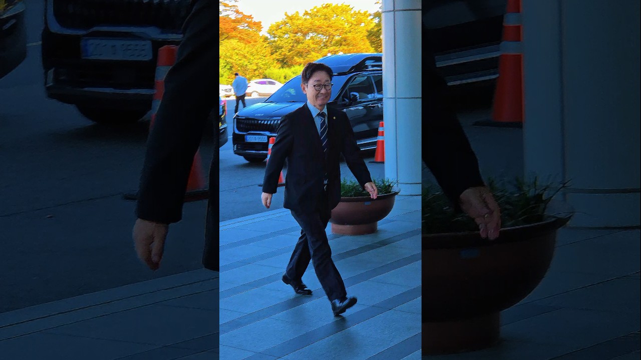 국정감사장 향하는 박범계 의원 #박범계 #민주당tv