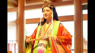 Let's relive this shimmering and illusory age of Japan, 1000 years